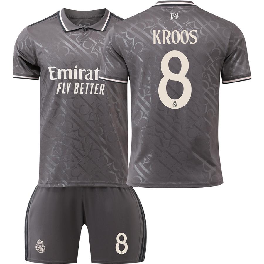 モドリッチ ユニフォーム（サイズ（S/M/L）：LL（XL））のおすすめ人気