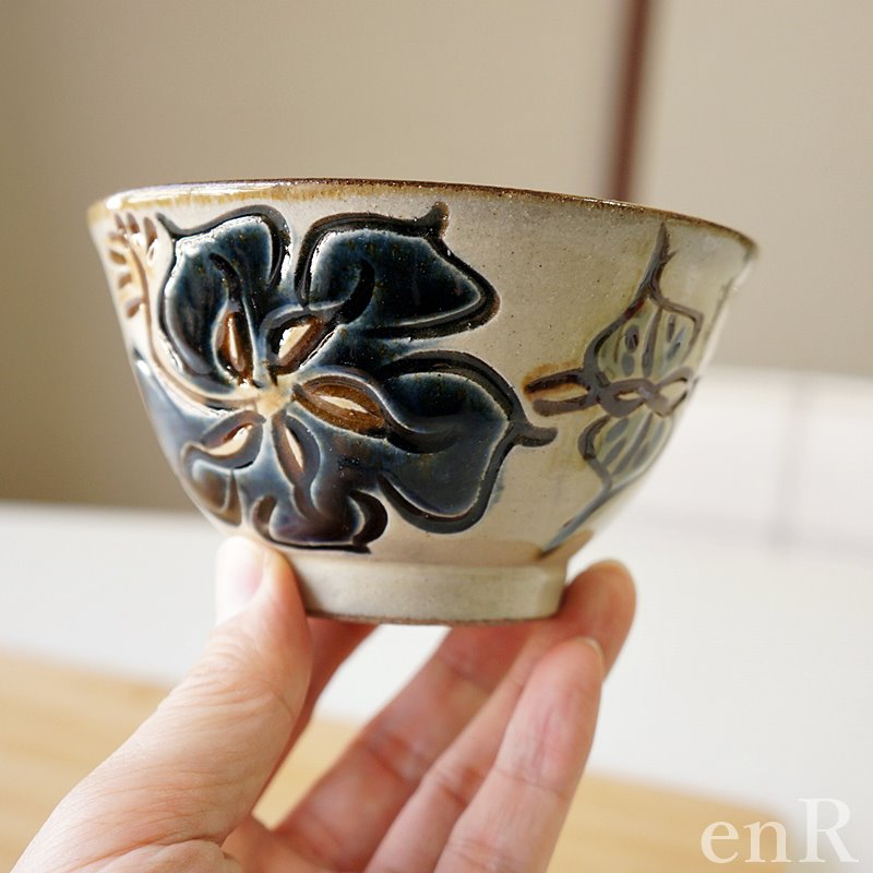 やちむん (沖縄陶器) 3.5寸マカイ ハイビスカス 青 茶碗 茶わん