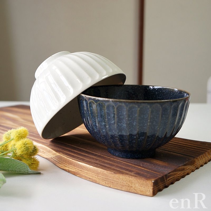 夫婦茶碗 ギフト 美濃焼 ペア セット 丸しのぎ 白+紺 お茶碗 可愛い