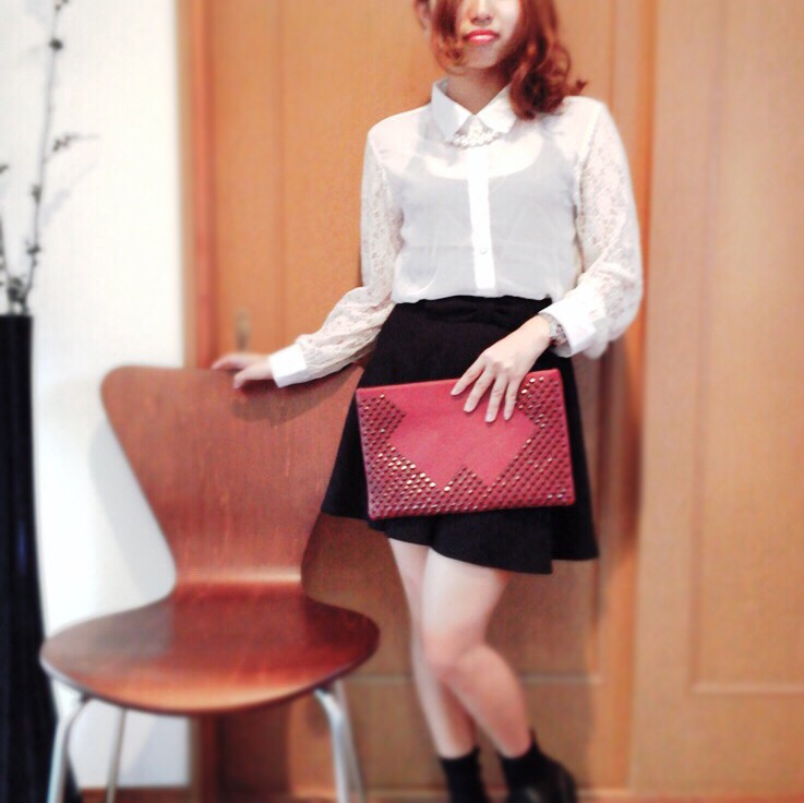 スタッズクラッチバッグボルドー