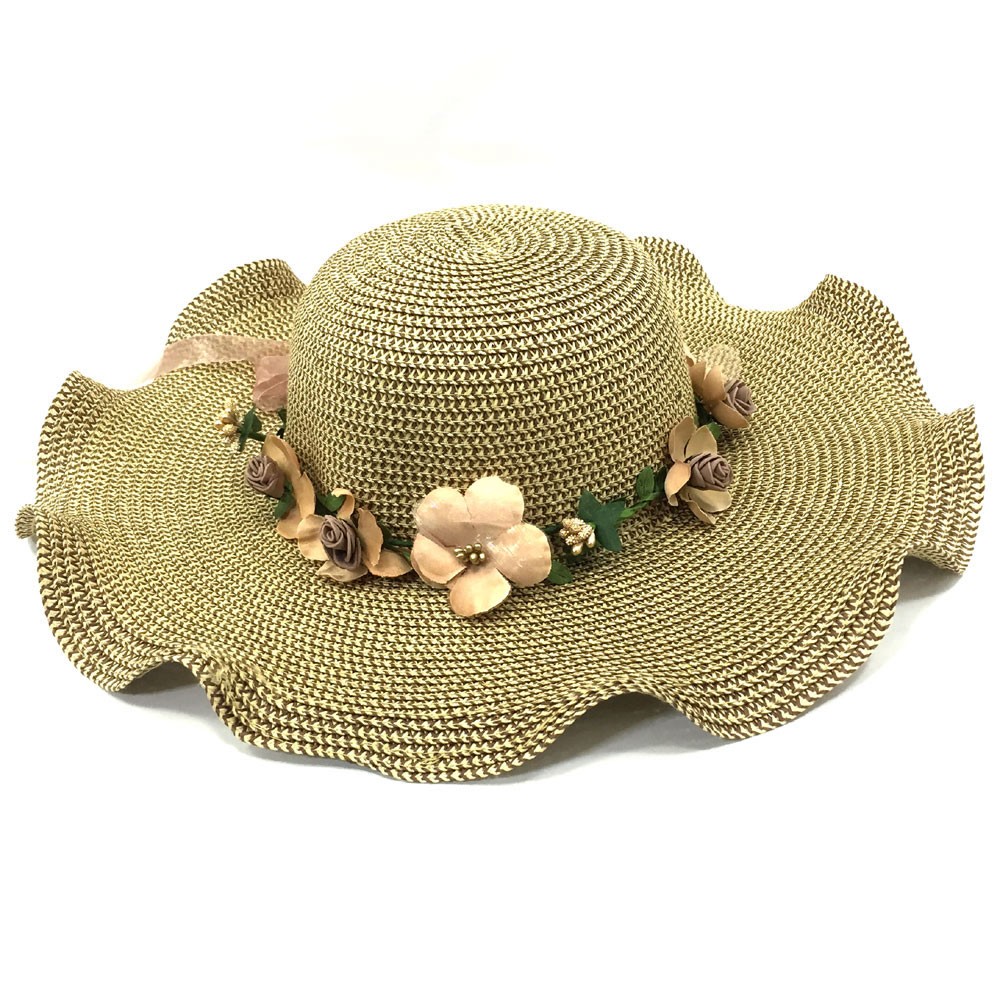 つば広麦わら帽子