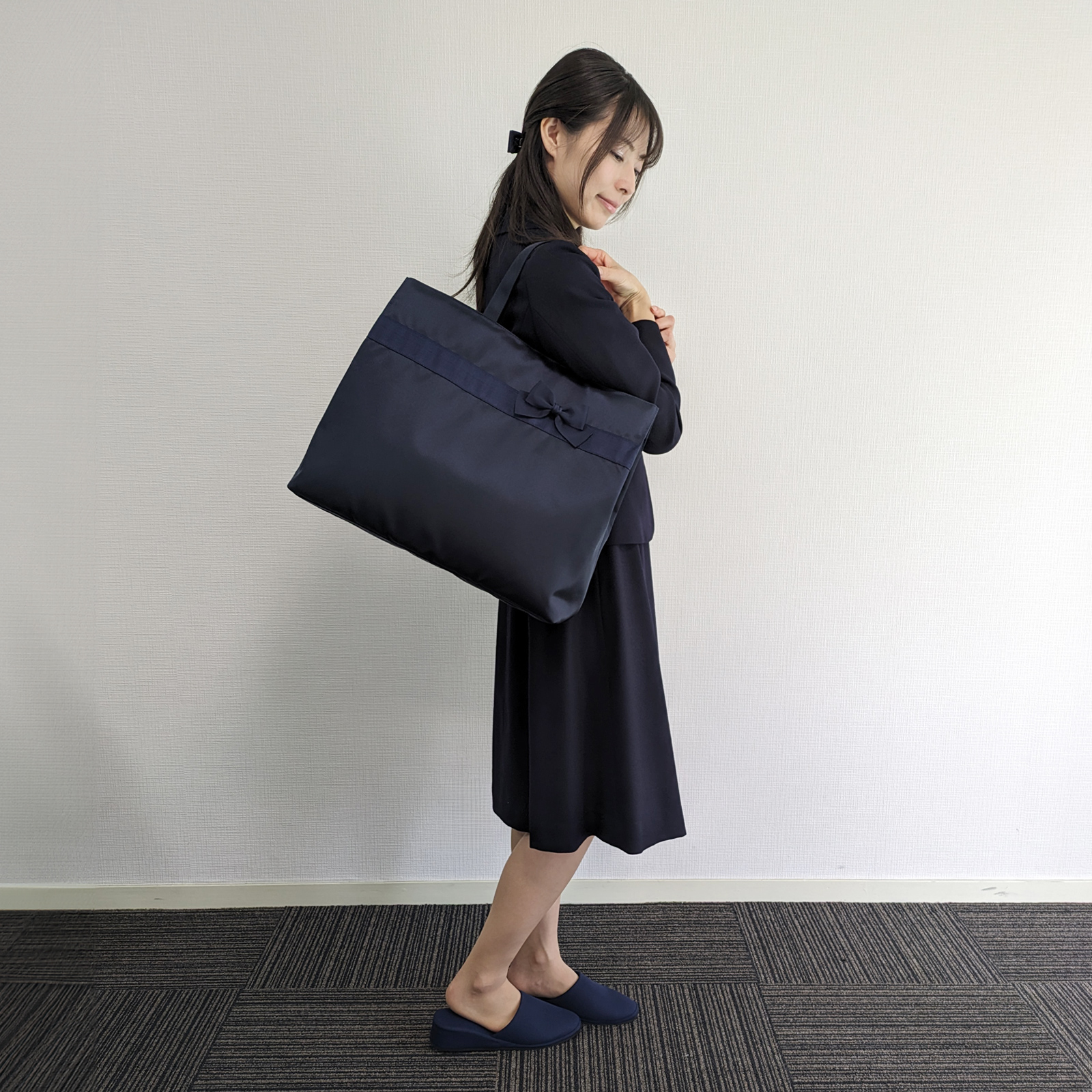 A3サイズ対応 撥水 完全自立型 国立受験にも使える コートが入るA3サイズ お受験サブバッグの画像
