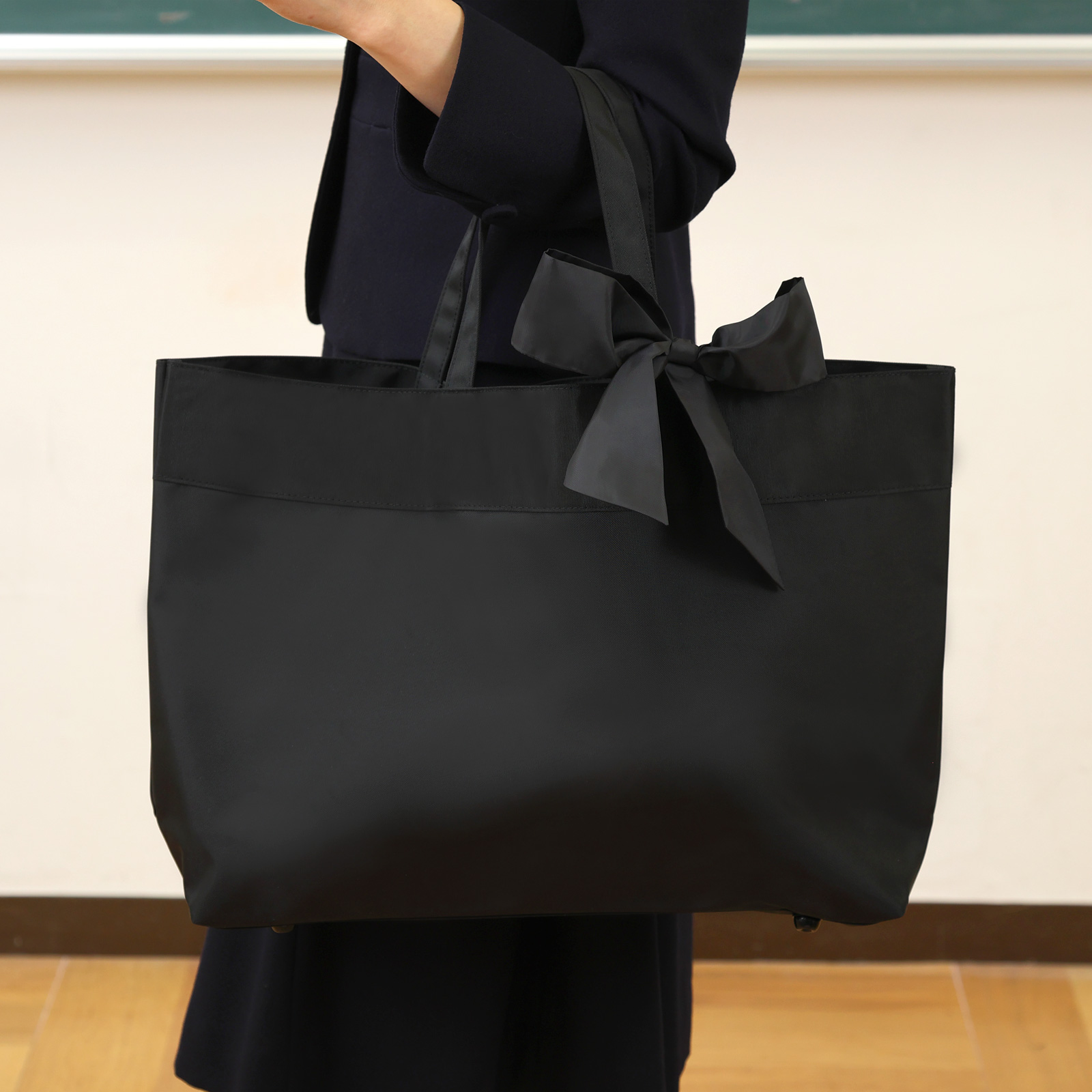 A3サイズ対応 完全日本製 平織 軽量ビッグトート 黒 紺 同色スカーフ