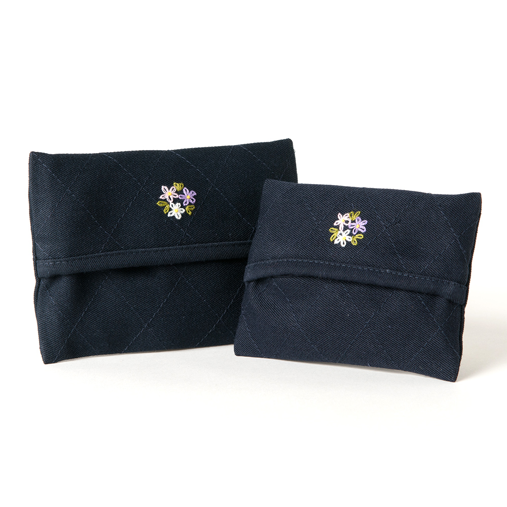 手刺繍ティッシュケース