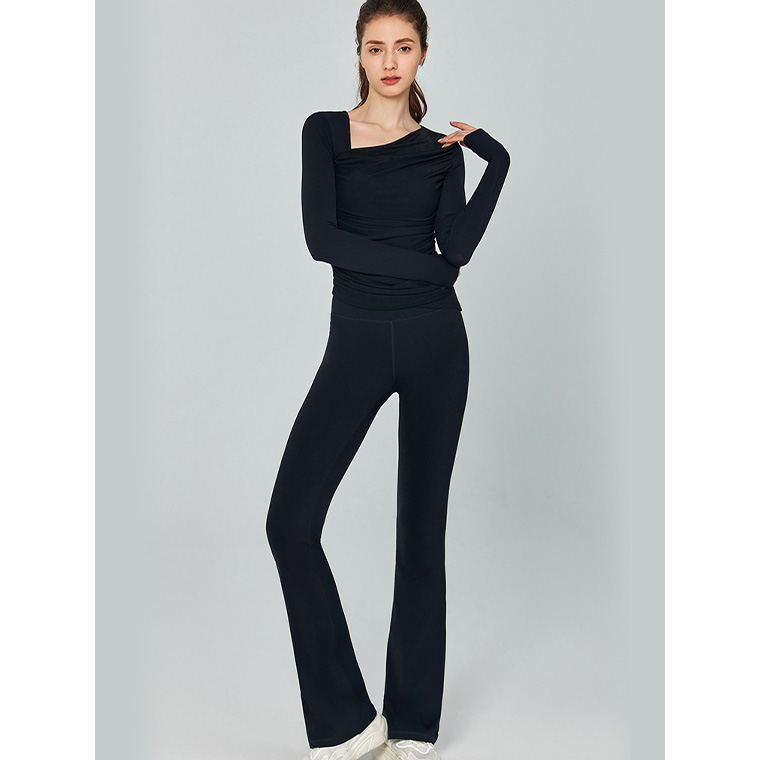 Alo Yoga ウェア、パンツ、スポーツウェア、トップス - REVOLVE