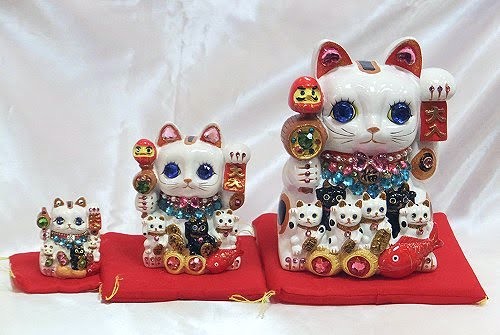 デコレーションがパワーアップしました！ゴージャス デコレーション 招福招き猫：Lサイズ（貯金箱）商売繁盛 開店祝い 御祝 縁起物 デコ 置物 :  neko001l : ハッピーグッズコレクション - 通販 - Yahoo!ショッピング