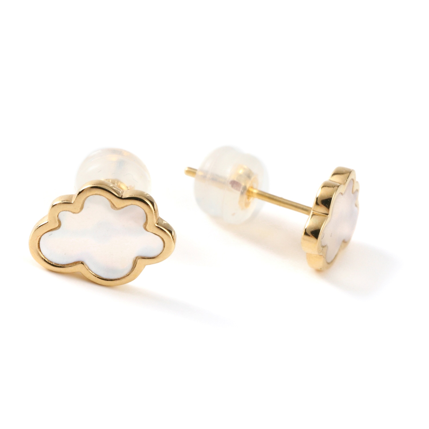 18金 ピアス 雲 白蝶貝 ゴールド 両耳 アクセサリー プレゼント ギフト