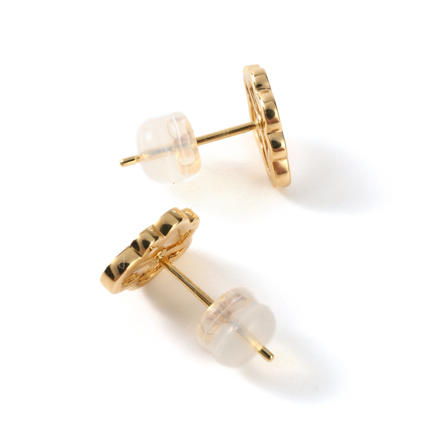 18金 ピアス 雲 白蝶貝 ゴールド 両耳 アクセサリー プレゼント ギフト