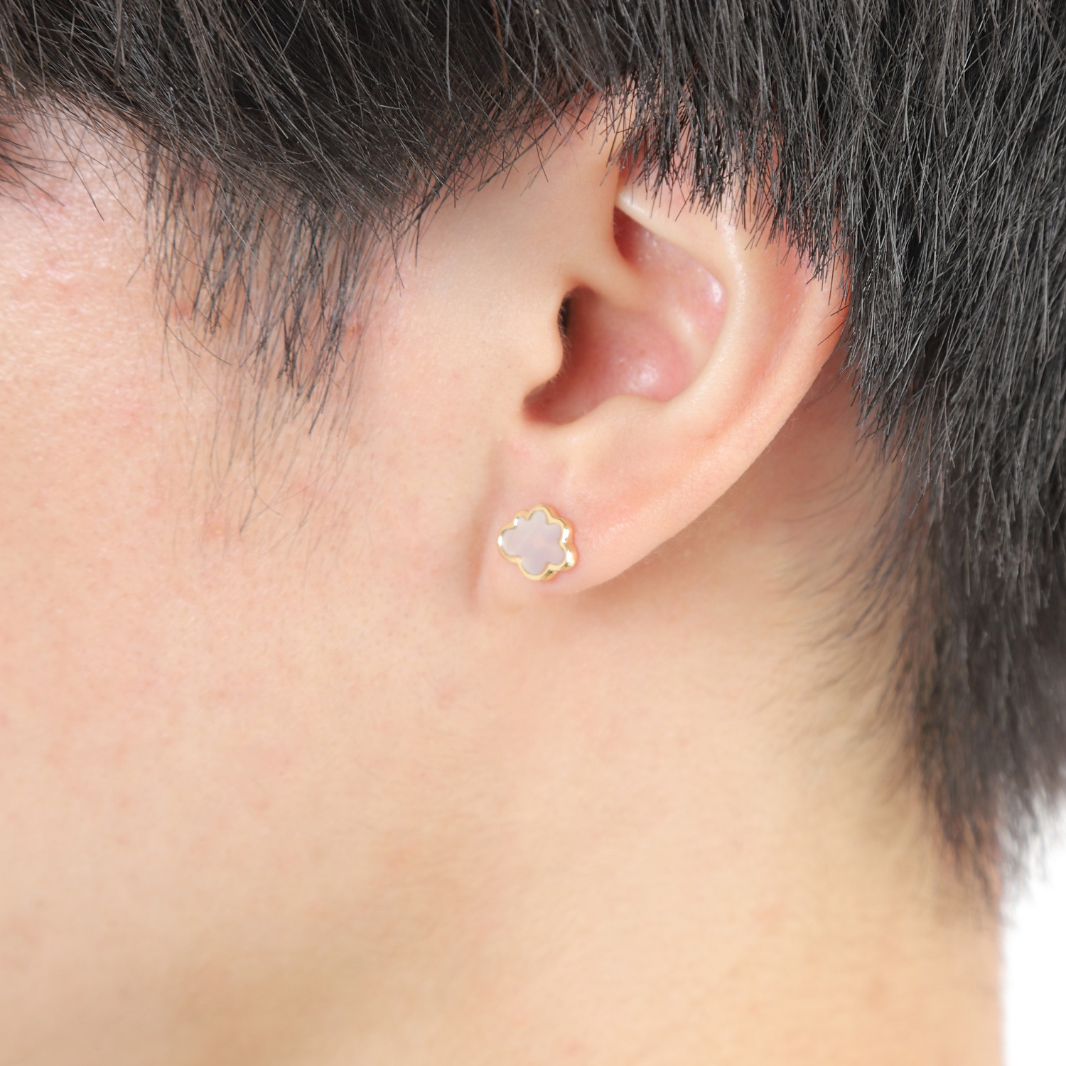 18金 ピアス 雲 白蝶貝 ゴールド 両耳 アクセサリー プレゼント ギフト