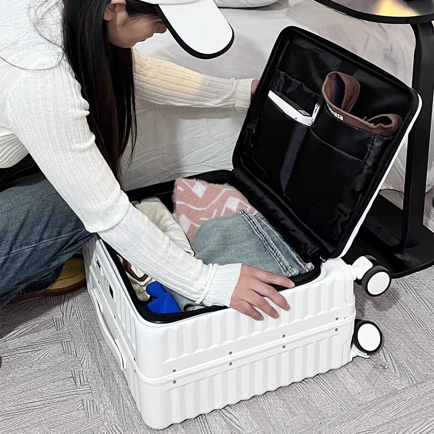 キャリーケースの商品詳細1