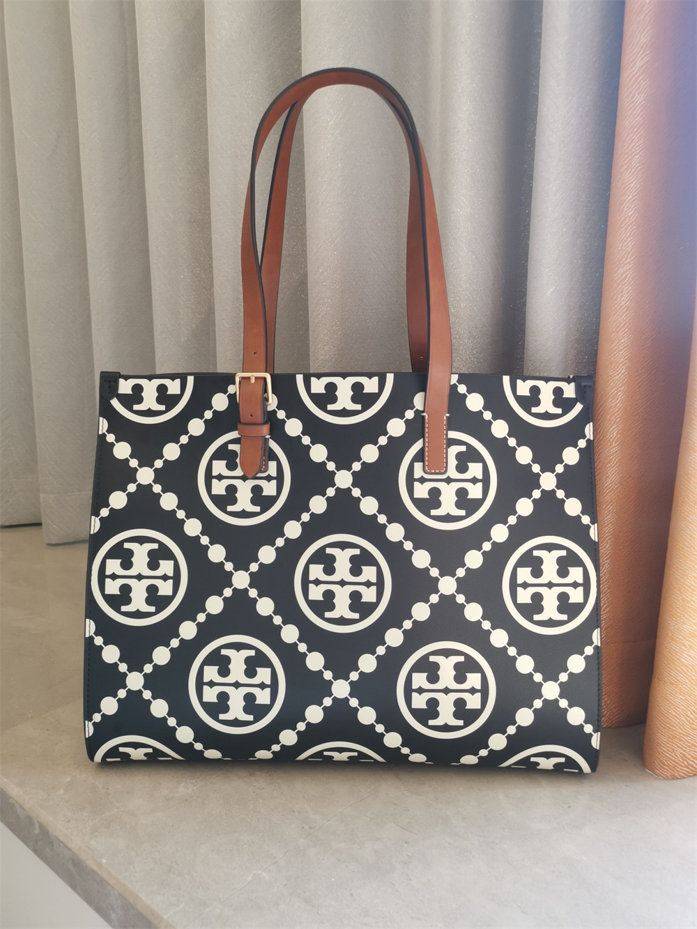 TORY BURCH トリーバーチ バッグ Tモノグラム コントラスト エンボス ミニ スクエアトート ハンドバッグ プレゼント 贈り物 :  hxqxy085 : happyheart - 通販 - Yahoo!ショッピング