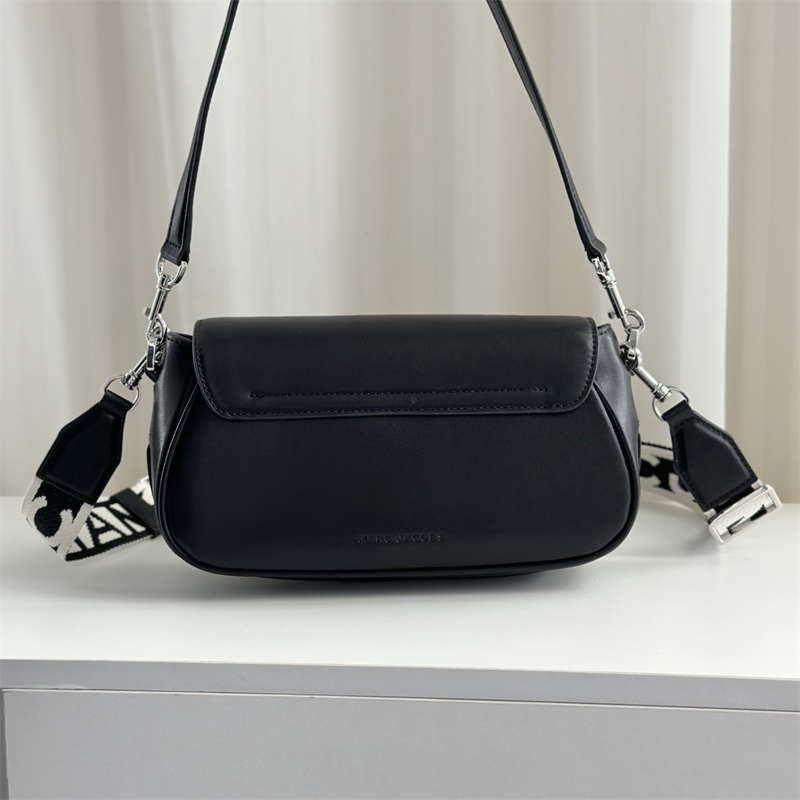 MARC JACOBS ショルダーバッグ 黒と白 MARC BY MARC JACOBS（マーク バイ マーク ジェイコブス） MARC BY