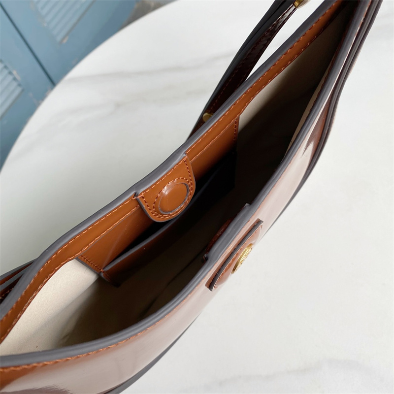 TORY BURCH（トリーバーチ） ロビンソン ボディバッグ レディース