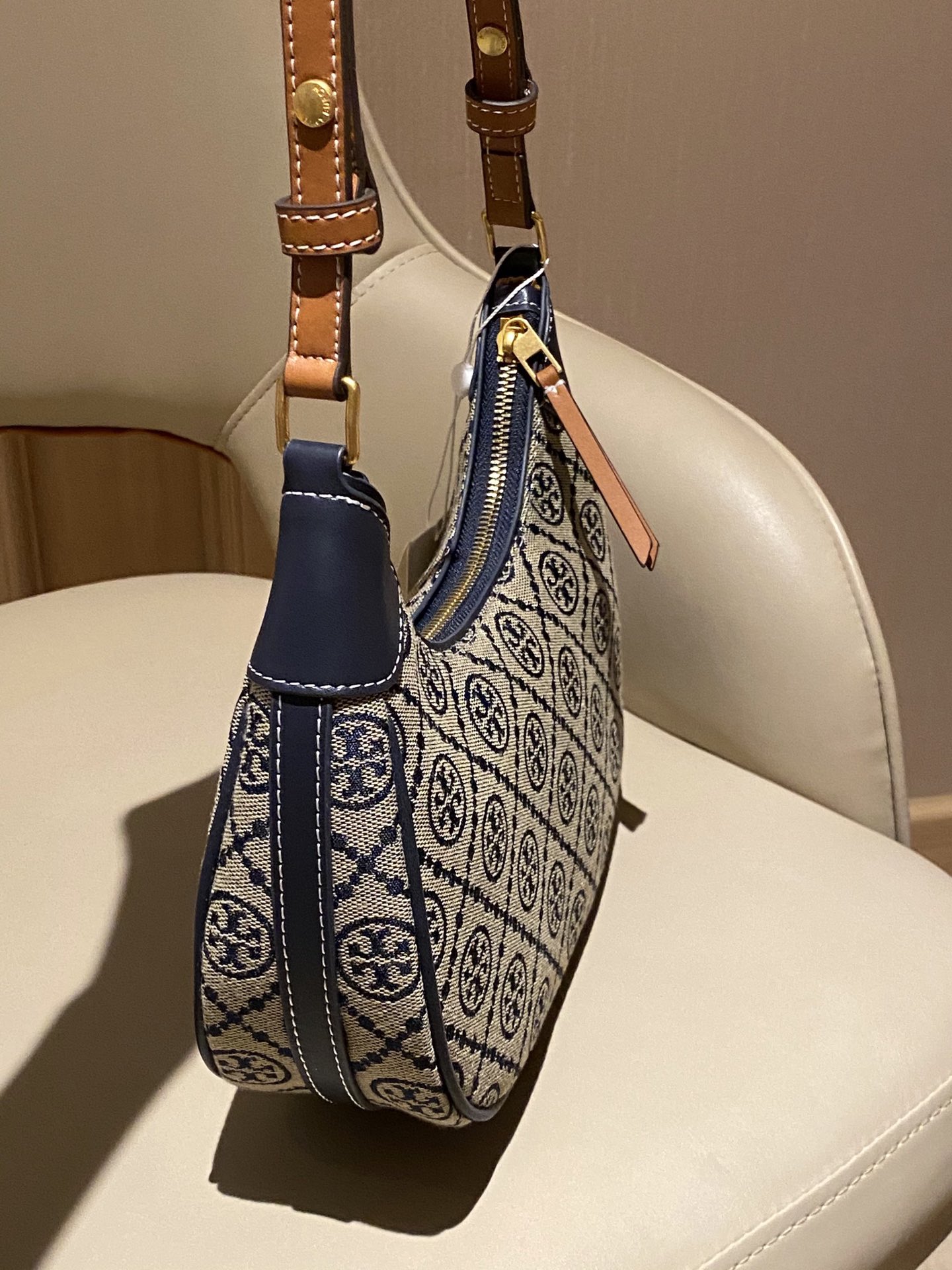 TORY BURCH トリーバーチ Tory Burch Tモノグラム クレッセント