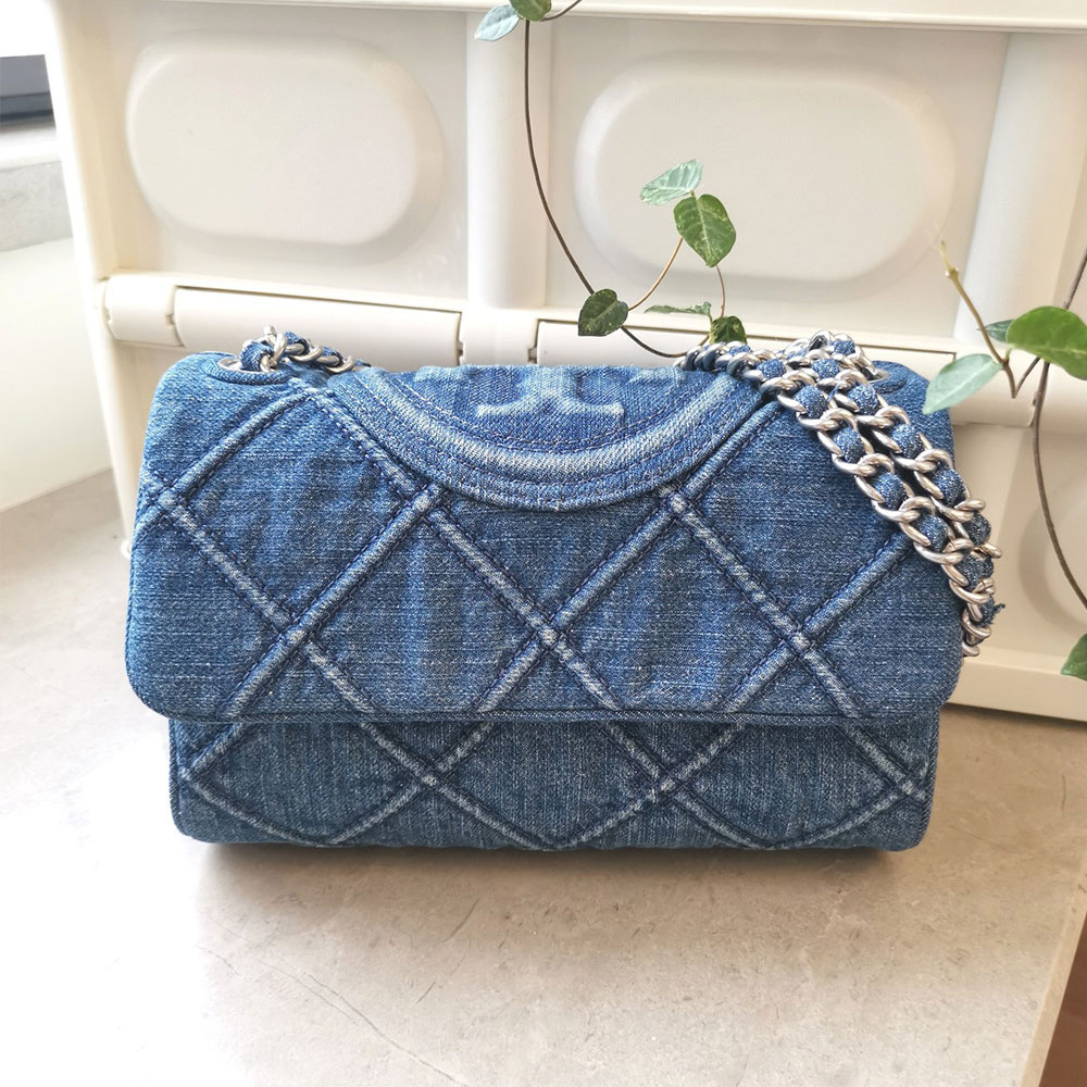 【Tory Burch】フレミング ソフトデニム巾着バッグ Tory Burch】フレミング ソフトデニム巾着バッグ (Tory Burch