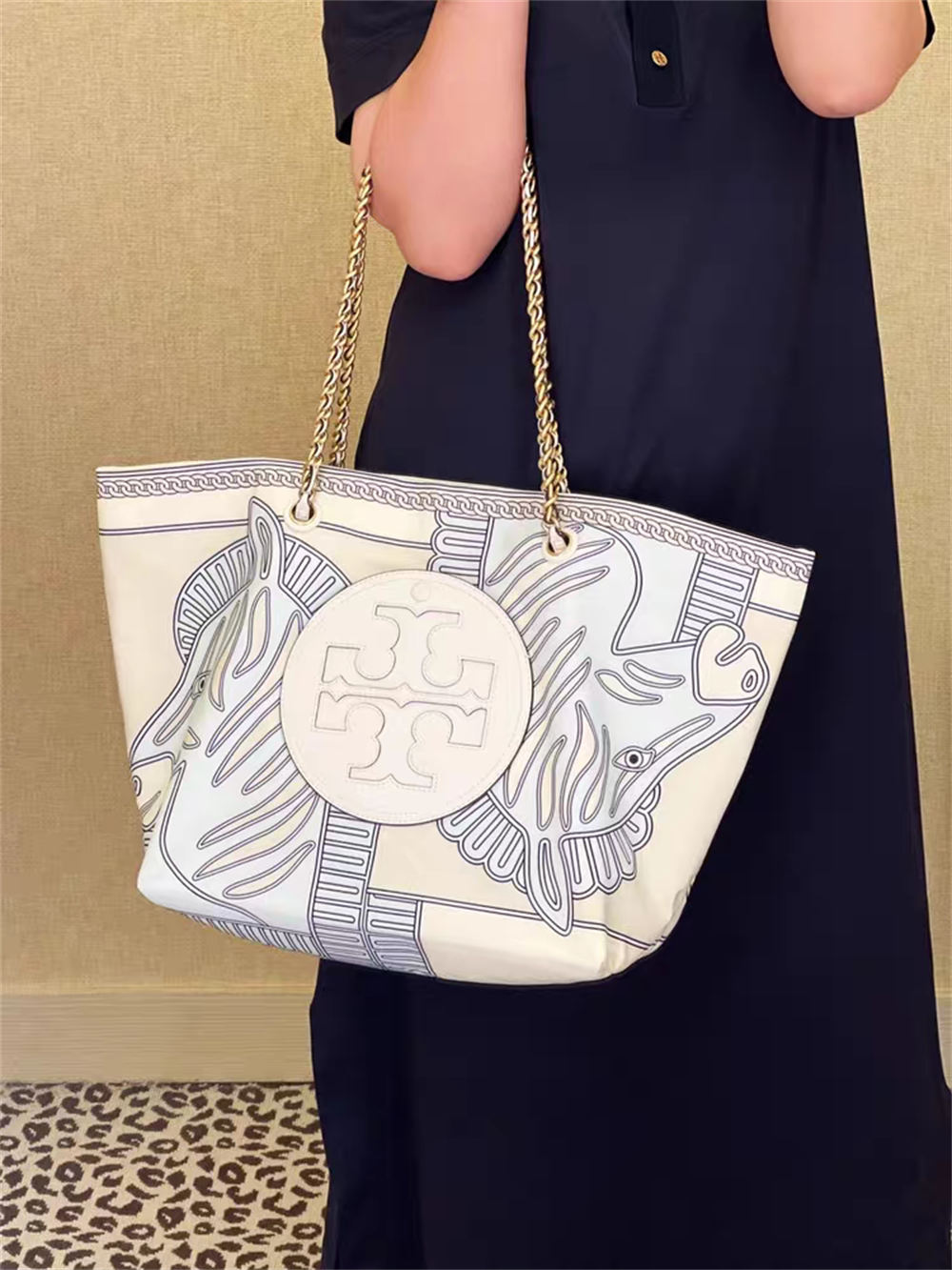TORY BURCH Tory Burch Ella トリーバーチ エラ トートバッグ 馬