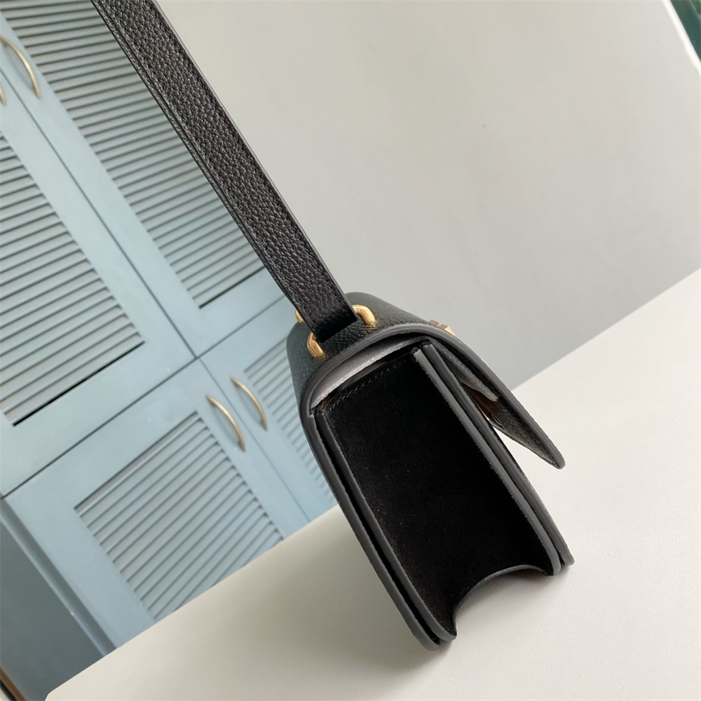 TORY BURCH（トリーバーチ） Eleanor エレノア ペブルド スモール