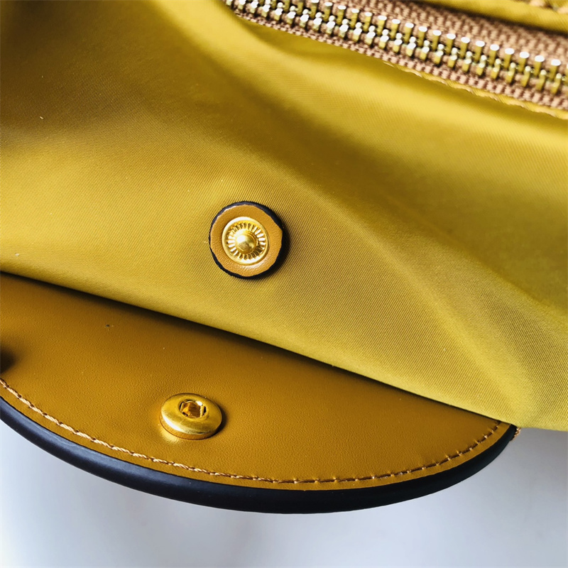 TORY BURCH（トリーバーチ） エラ チェーン スモールクロスボディ