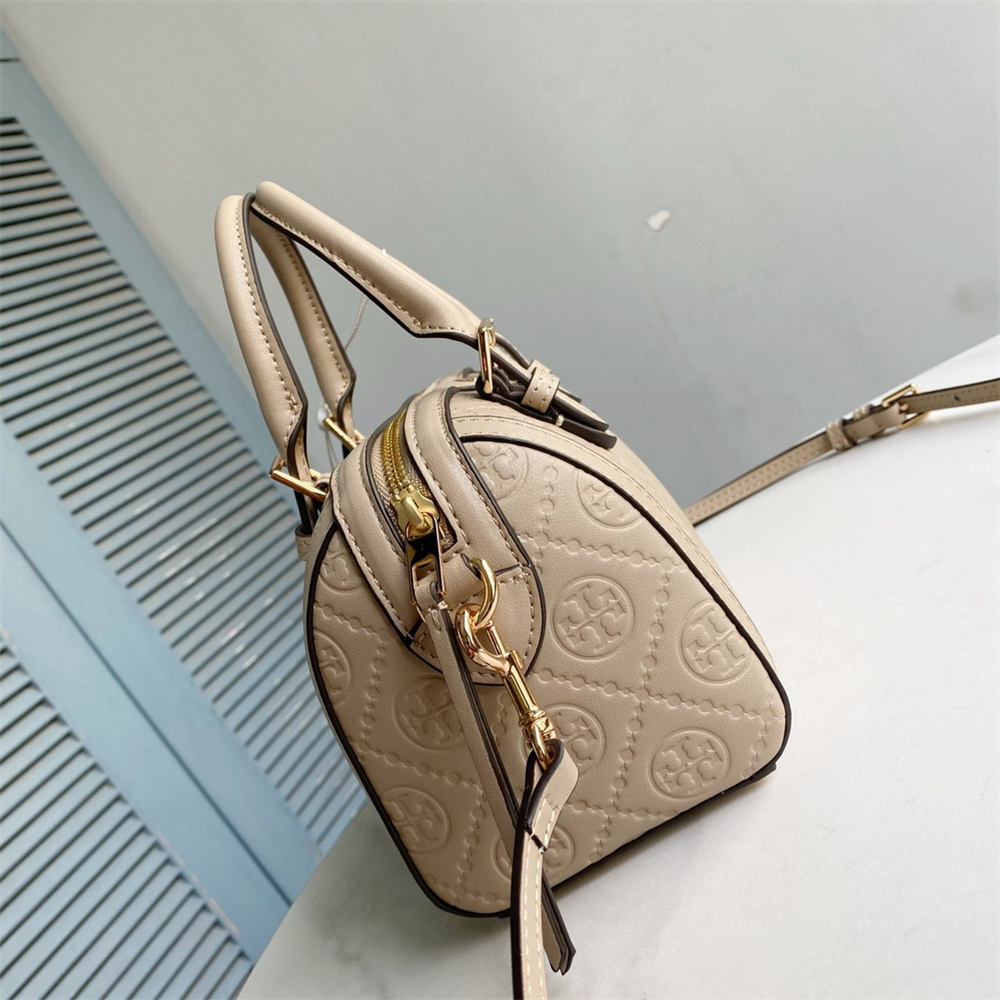 Tory Burchトリーバーチ T モノグラム ショルダーバッグ 大