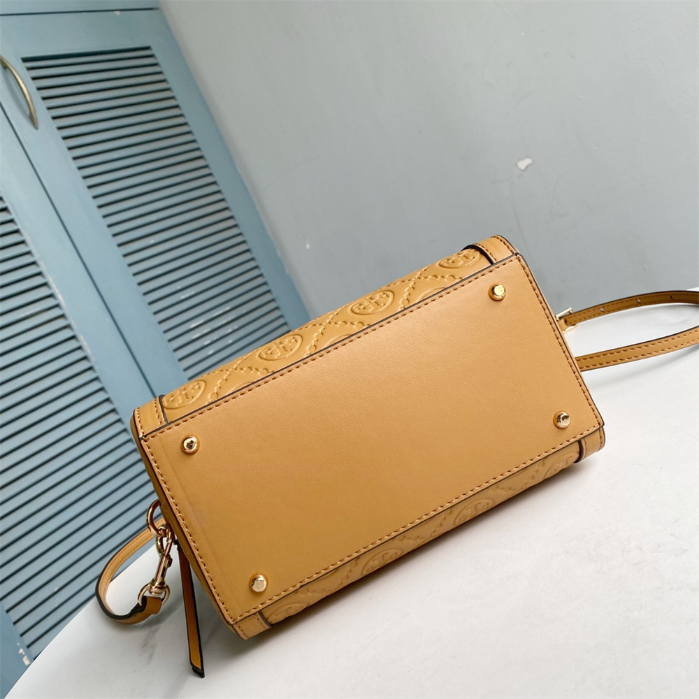 TORY BURCH（トリーバーチ） T Monogram Tモノグラム エンボス プチ