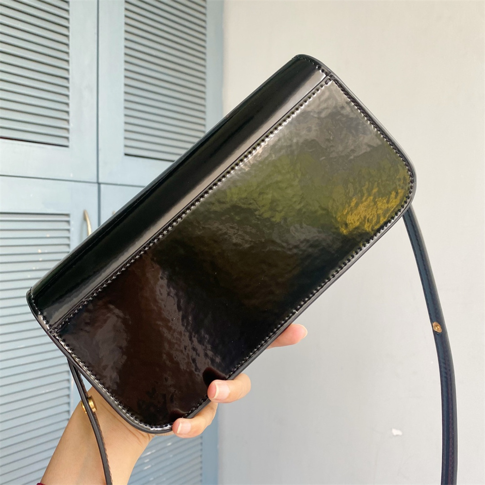 トリーバーチ ロビンソン ショルダーバッグのおすすめ人気商品