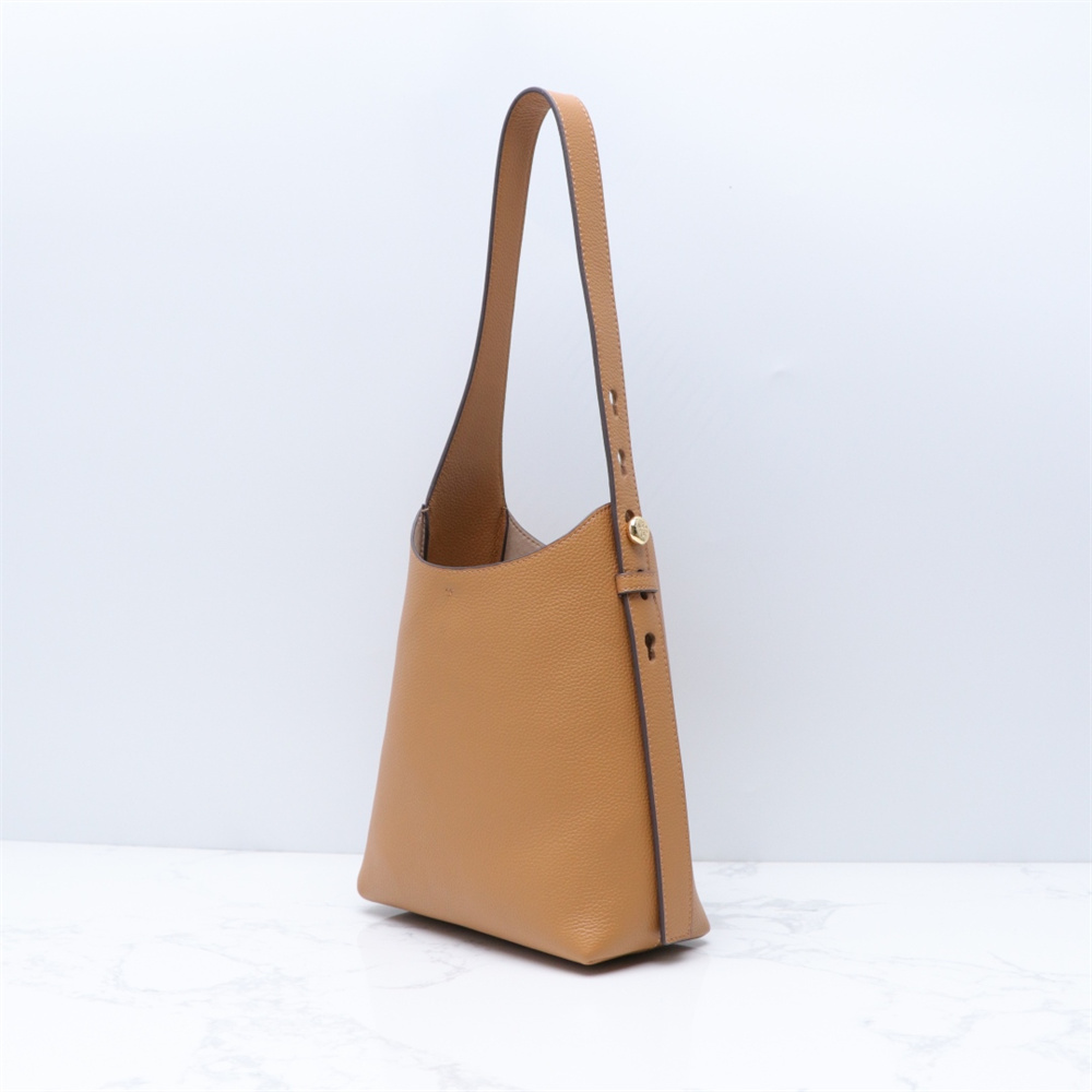毎日活躍する◎*TORYBURCH*ロミー スモール ホーボーバッグ*可憐 毎日活躍する◎*TORYBURCH*ロミー スモール ホーボーバッグ*可憐