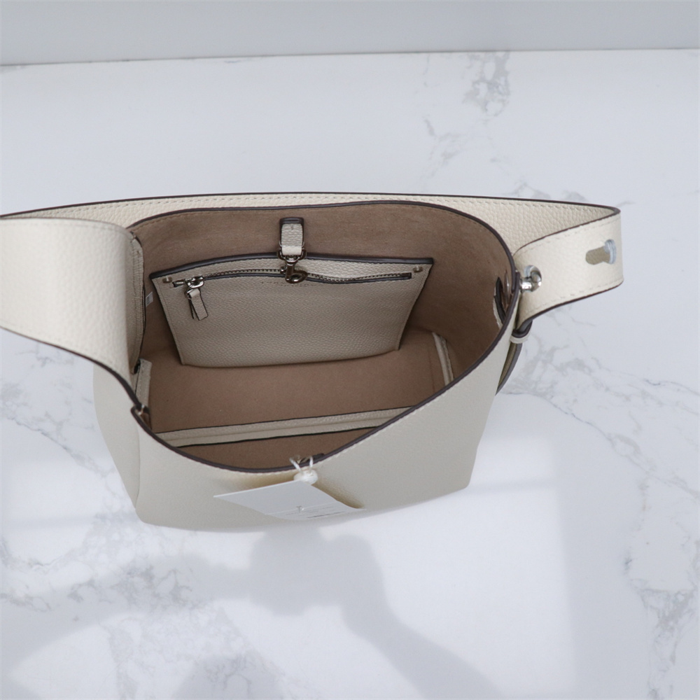 トリーバーチ　ロミー スモール ショルダーバッグ ロミー スモール ショルダーバッグ: レディース ショルダーバッグ