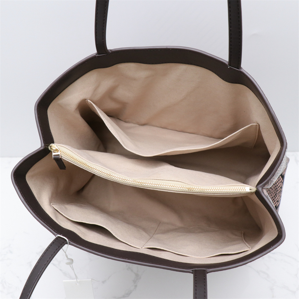 TORY BURCH トリーバーチ BLAKE CENTER ZIP TOTE 蛇柄 トート TORY BURCH トリーバーチ BLAKE CENTER ZIP TOTE 蛇柄 トート