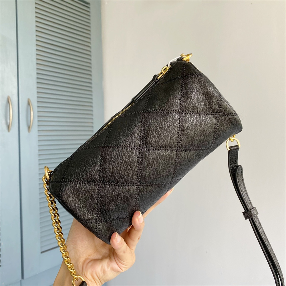 【極美品】トリーバーチ ペリー 2way ショルダーバッグ レザー 肩掛け 黒 極美品 TORY BURCH ショルダーバッグ 2way レザー ブラック 黒