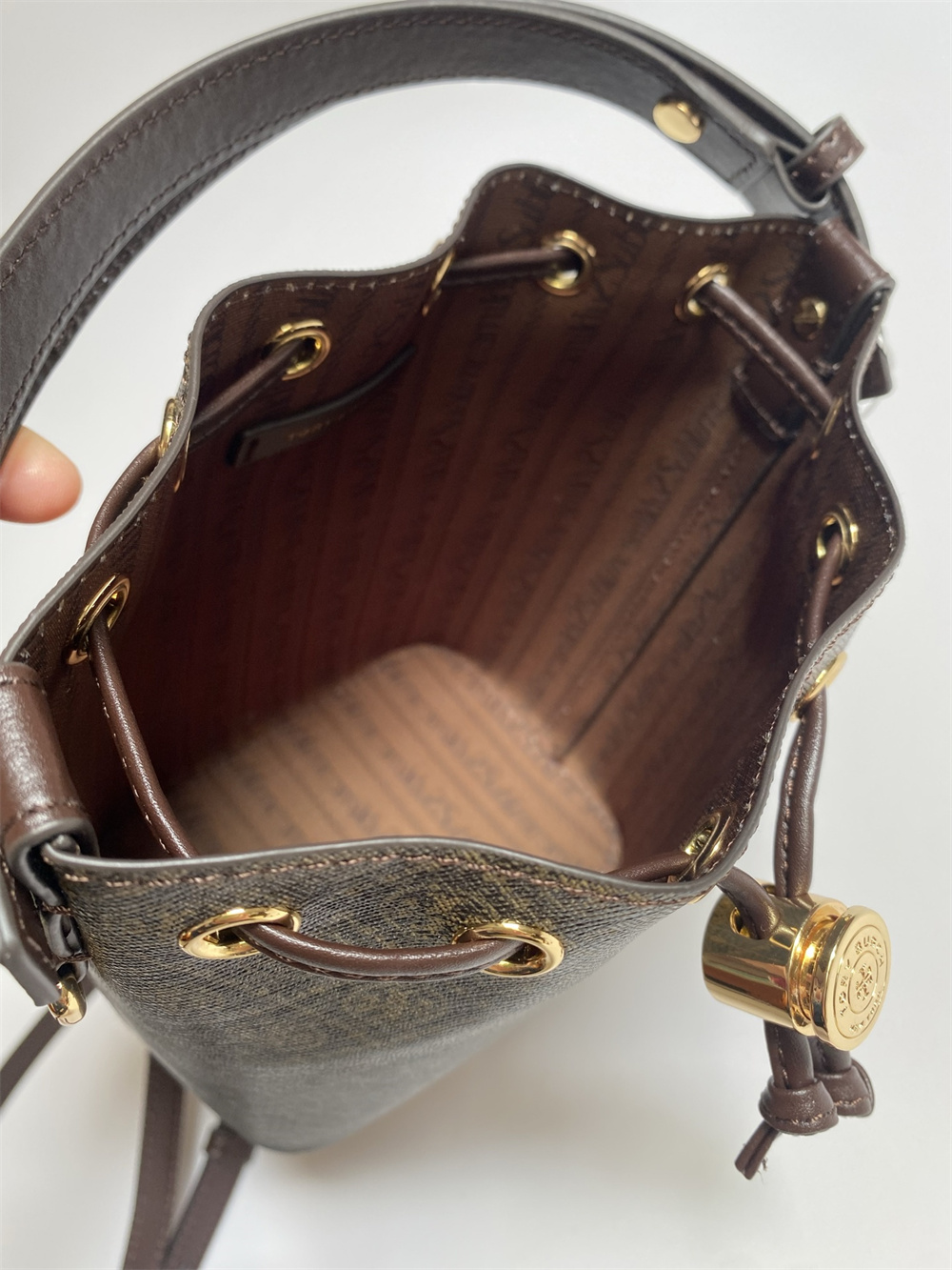 【送料関税込】TORY BURCH Tモノグラム コーテッドキャンバス Tモノグラム コーテッドキャンバス プチバレルバッグ