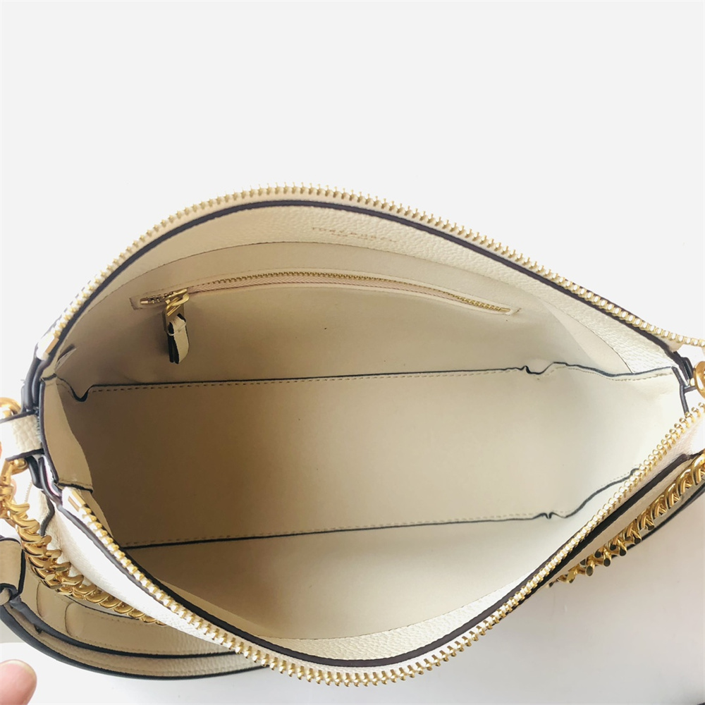 TORY BURCH トリーバーチ 無地 レザー チェーンバッグ 手持ち