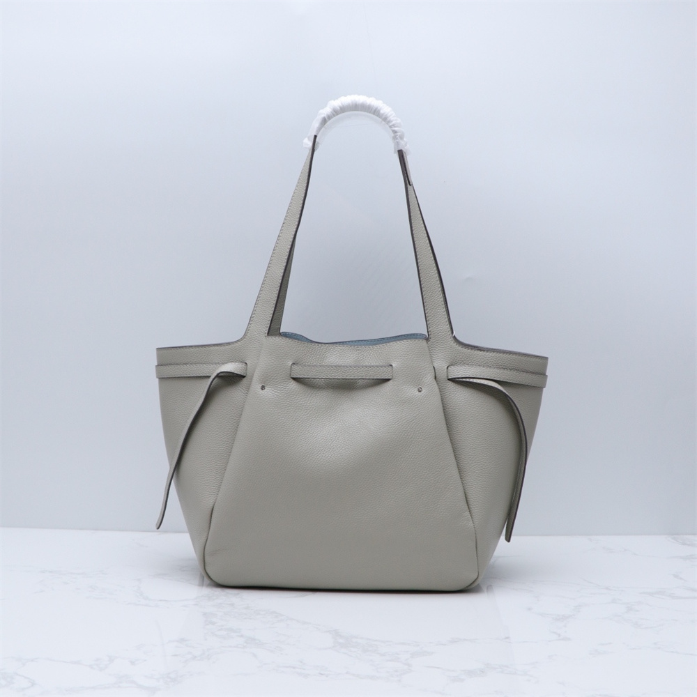 TORY BURCH（トリーバーチ） TORY BURCH ROMY PEBBLED BUCKET BAG