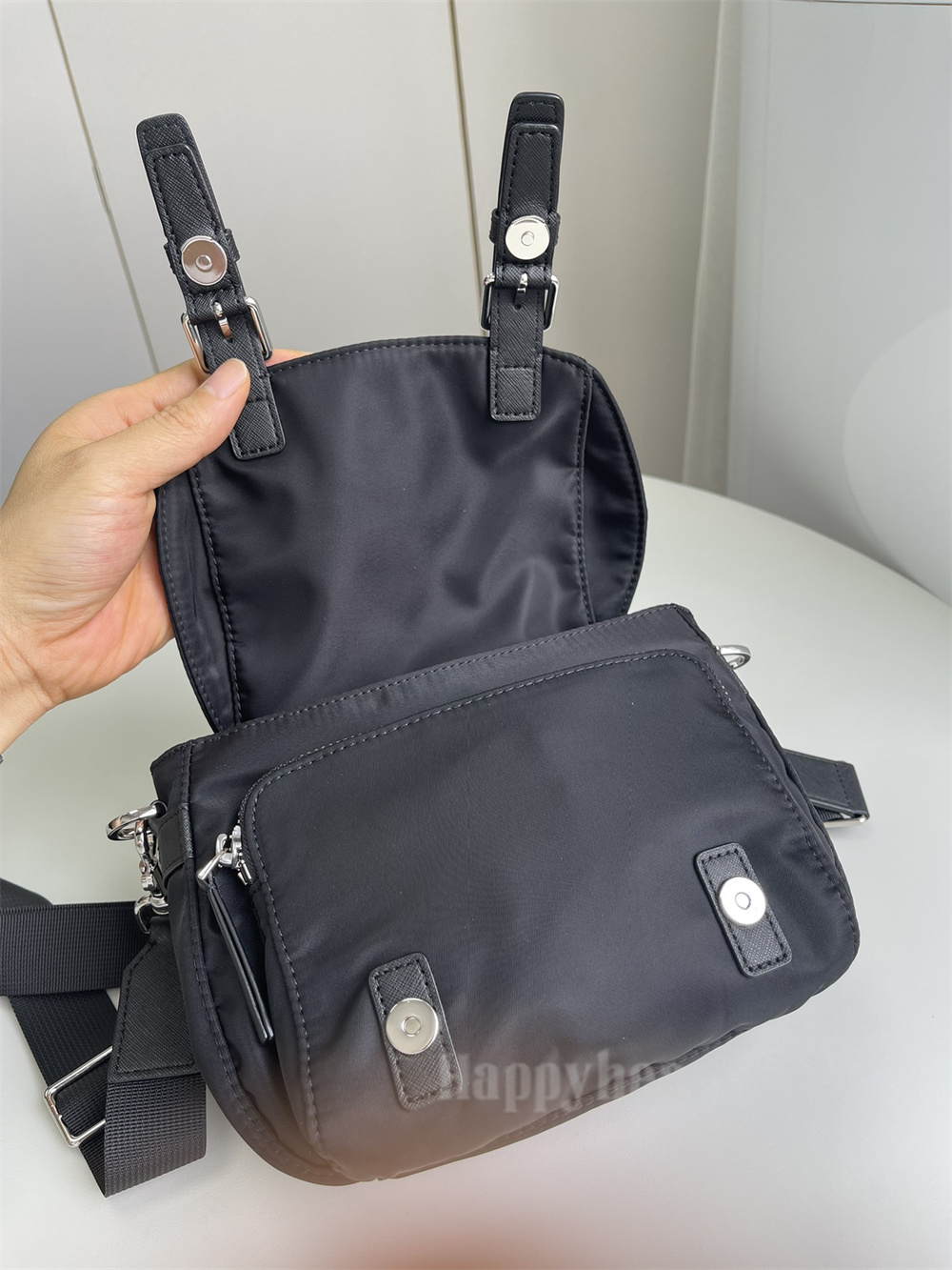 TORY BURCH ナイロン スナップ開閉 メッセンジャー ショルダー TORY BURCH トリーバーチ バッグ ショルダーバッグ ナイロン