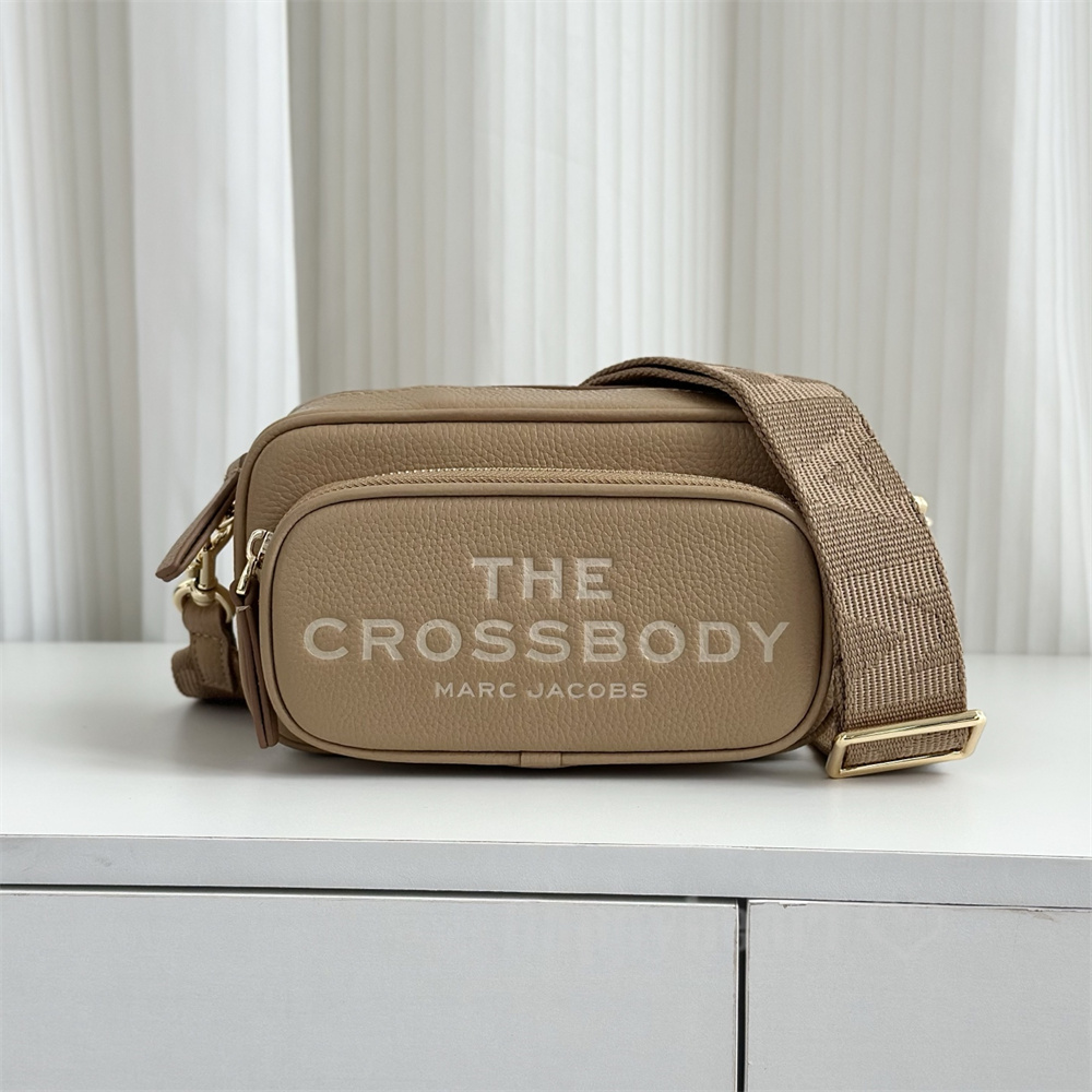 MARC JACOBS ベージュ レザー ボディバッグ THE LEATHER CROSSBODY BAG/ザ レザー クロスボディ バッグ