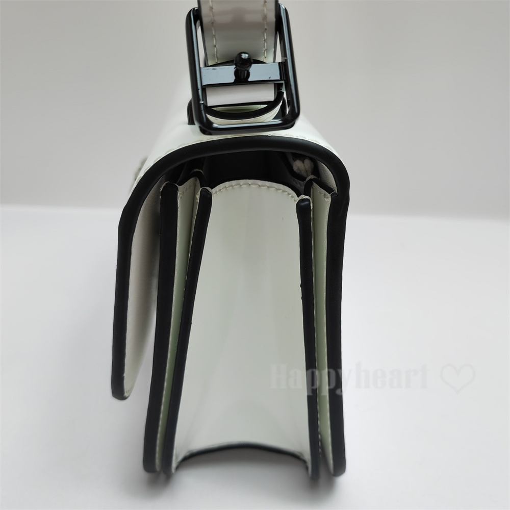 TORY BURCH（トリーバーチ） エレノア ペブルド スモールバッグ