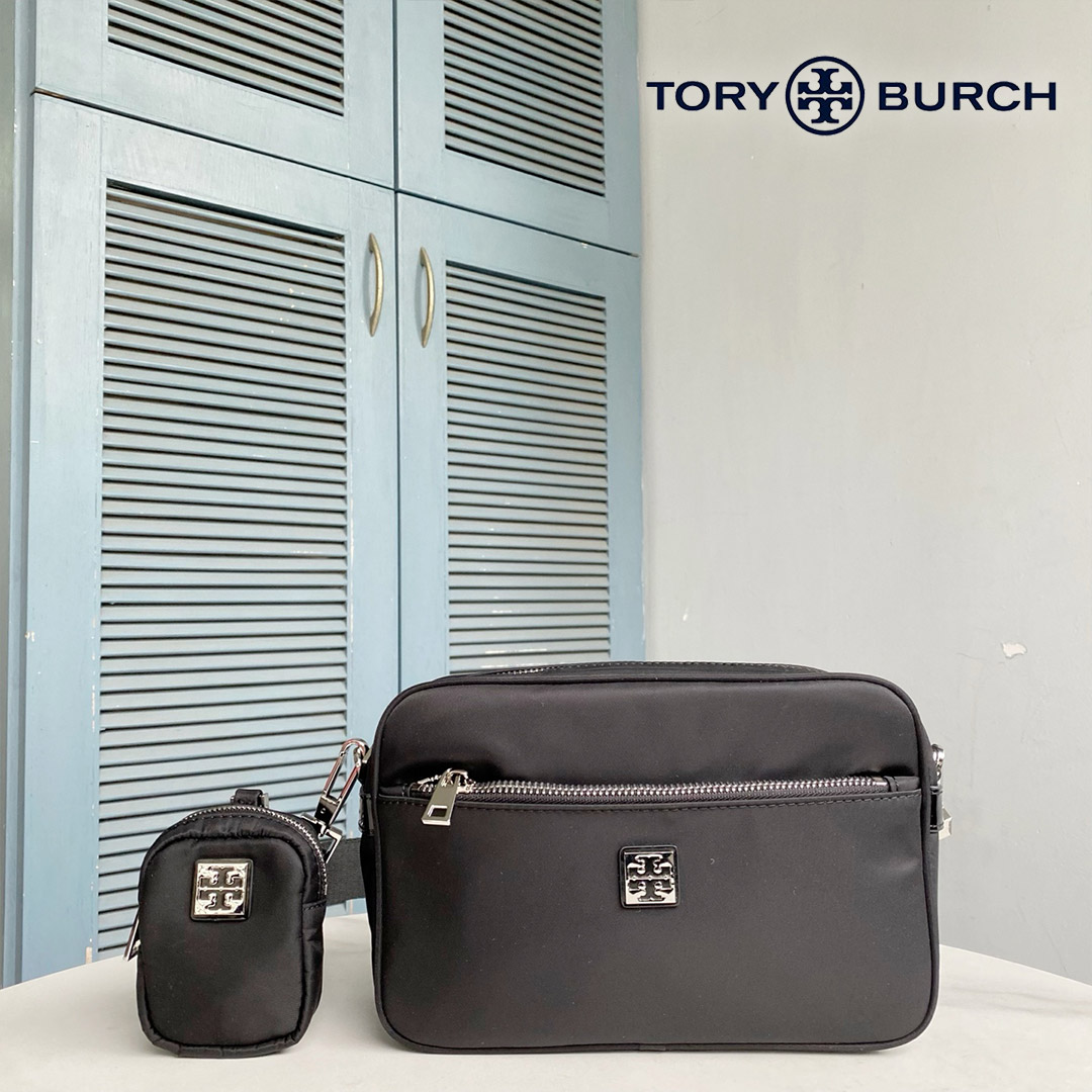 未使用・美品》Tory Burch トリーバーチ♡ナイロンポーチ