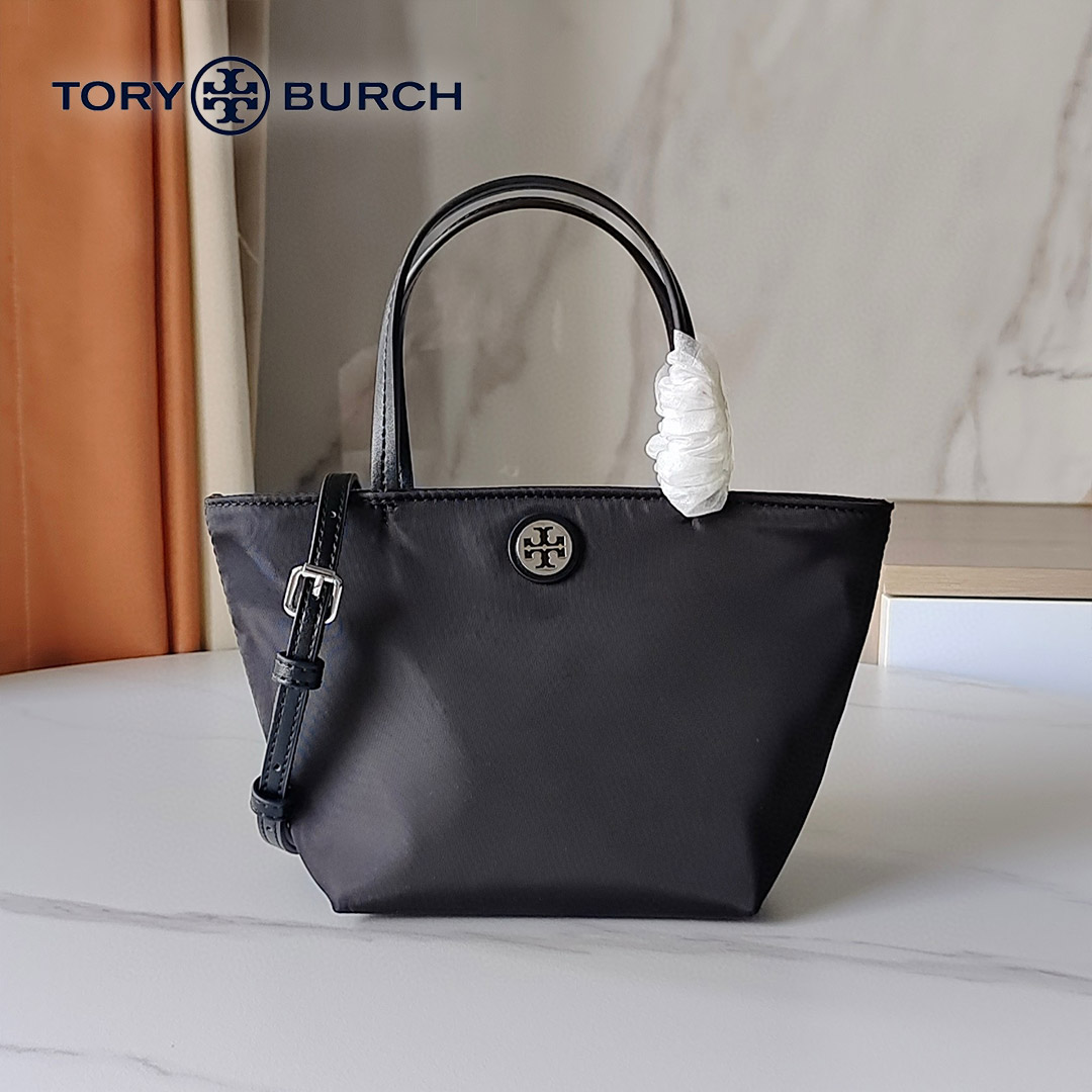 【大容量】トリーバーチ トートバッグ エラ ハンドバッグ 肩掛け ナイロン 新品同様】トリーバーチ エラ トートバッグ ナイロン 肩掛け 黒 A4可