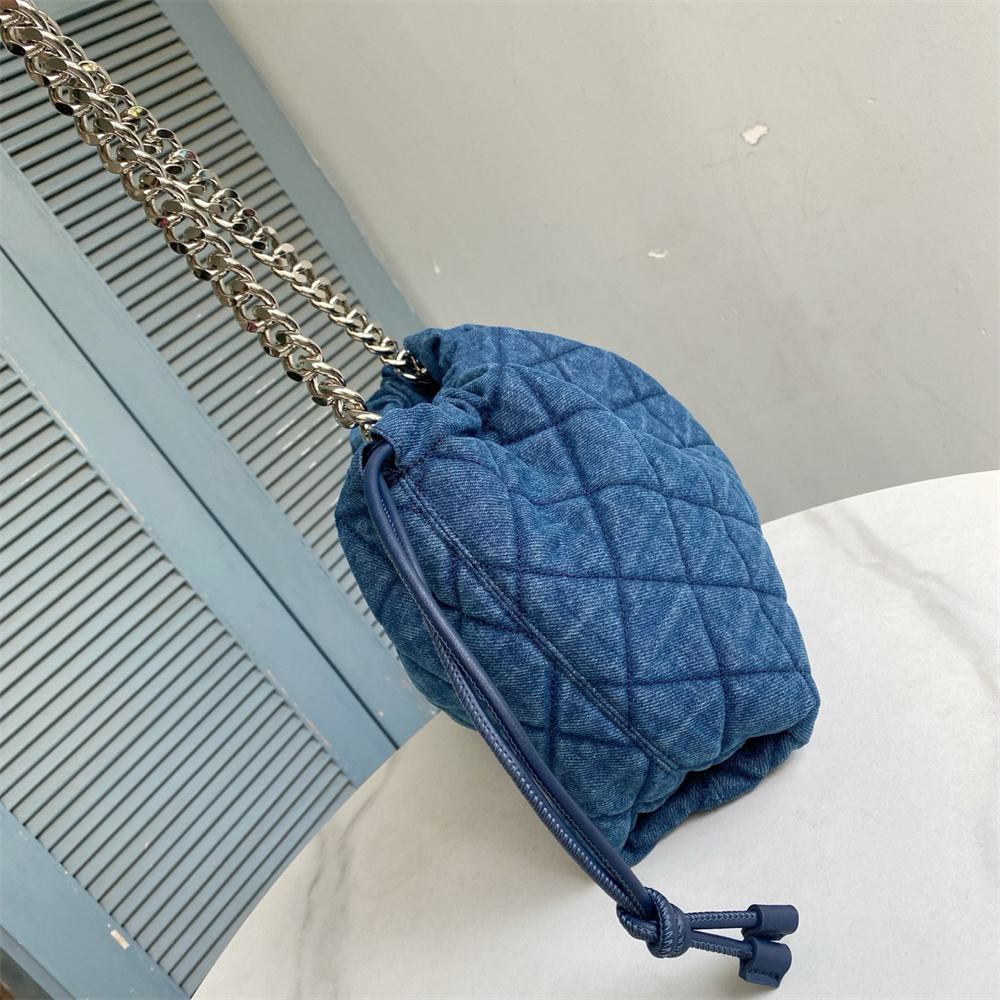 TORY BURCH トリーバーチ WILLA ホーボーバッグ デニム チェーン