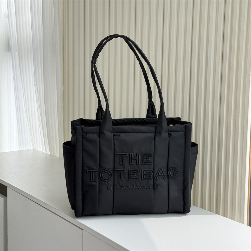 MARC JACOBS マークジェイコブス ザ パフィー ナイロン トート