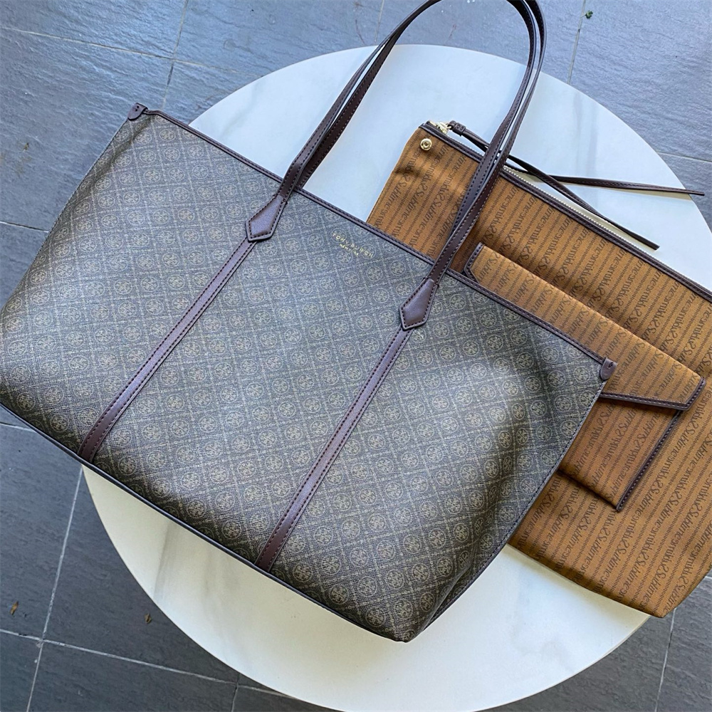 TORY BURCH（トリーバーチ） ペリー ミディアム トートバッグ