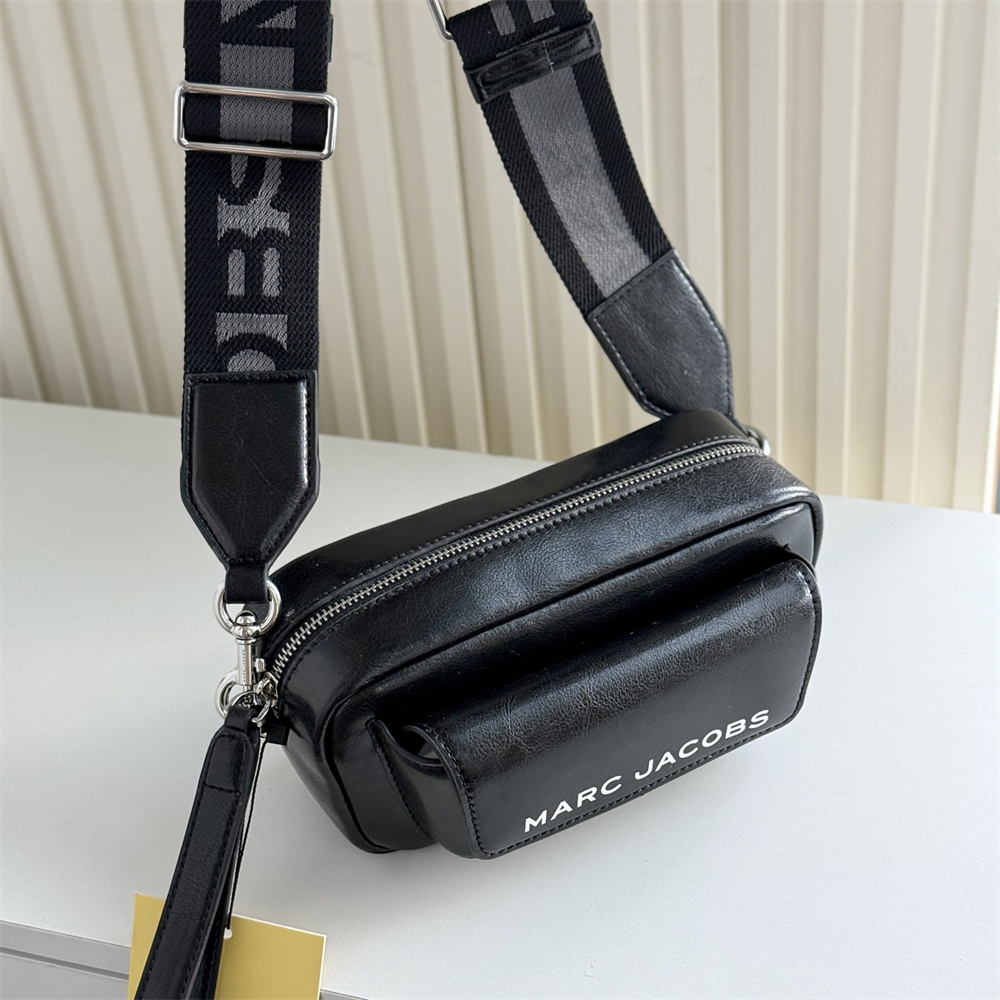 MARC JACOBS マークジェイコブス クロスボディバッグ ミニバッグ 斜め