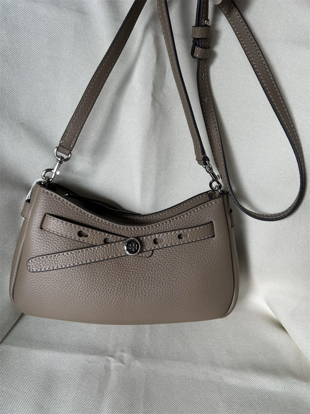 TORY BURCH（トリーバーチ） ROMY PEBBLED TOP ZIP CROSS BODY ロミー