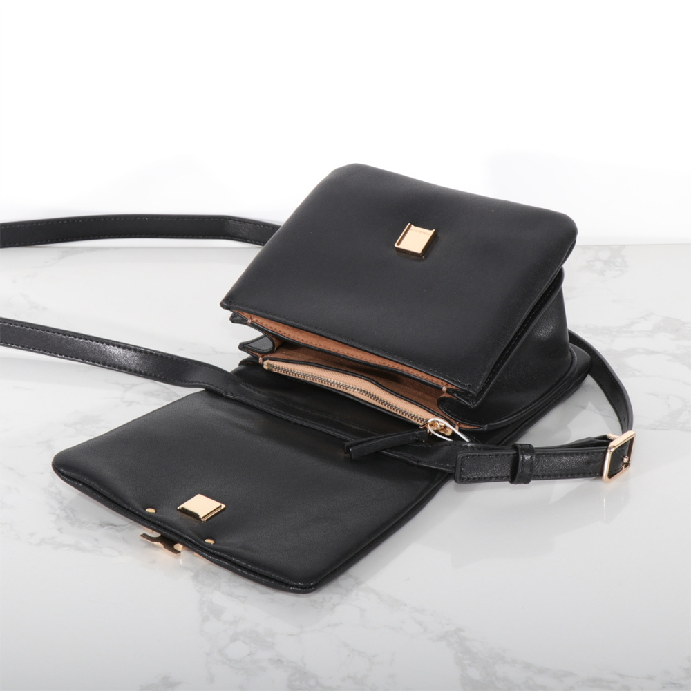 TORY BURCH（トリーバーチ） TORY BURCH CHARLIE SHOULDER BAG