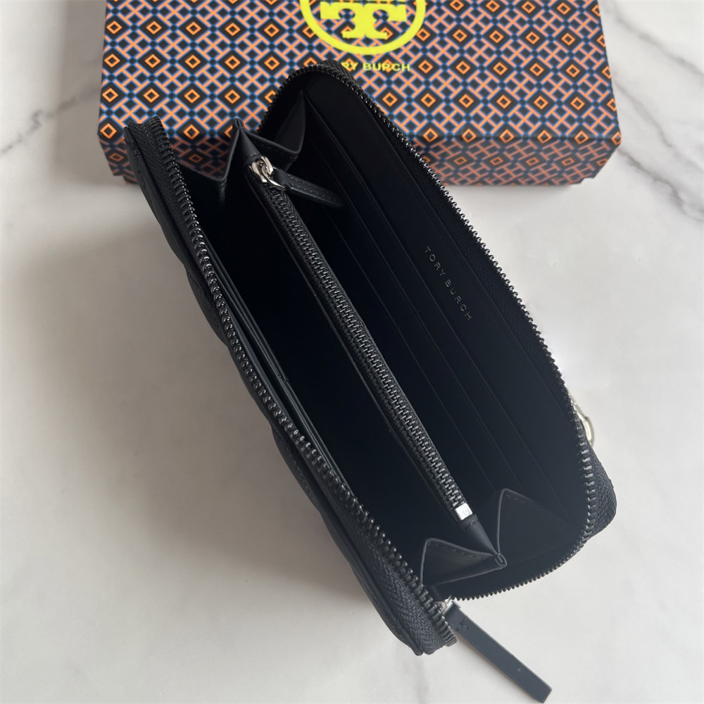 【Tory Burch /トリーバーチ】 キルティング レザー長財布 人気全新品 TORY BURCH（トリーバーチ） KIRA DIAMOND QUILT ZIP CONTINENTAL