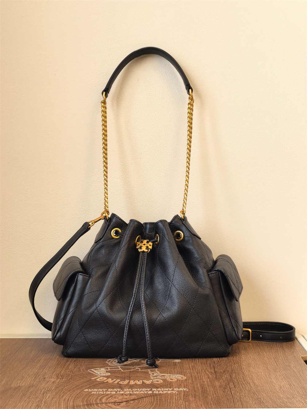 TORY BURCH キルティング ショルダーバッグ ブラック　トニーバーチ　黒 TORY BURCH（トリーバーチ） TORY BURCH CHARLIE QUILTED DRAWSTRING