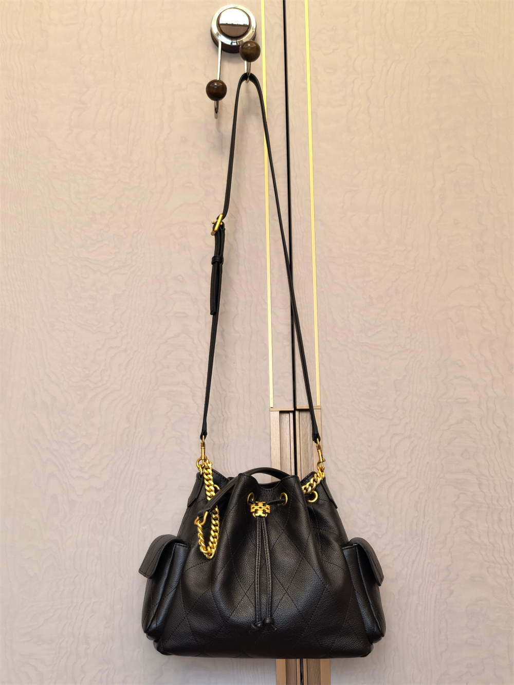 トリーバーチ、ショルダーバッグ TORY BURCH（トリーバーチ） TORY BURCH CHARLIE QUILTED DRAWSTRING