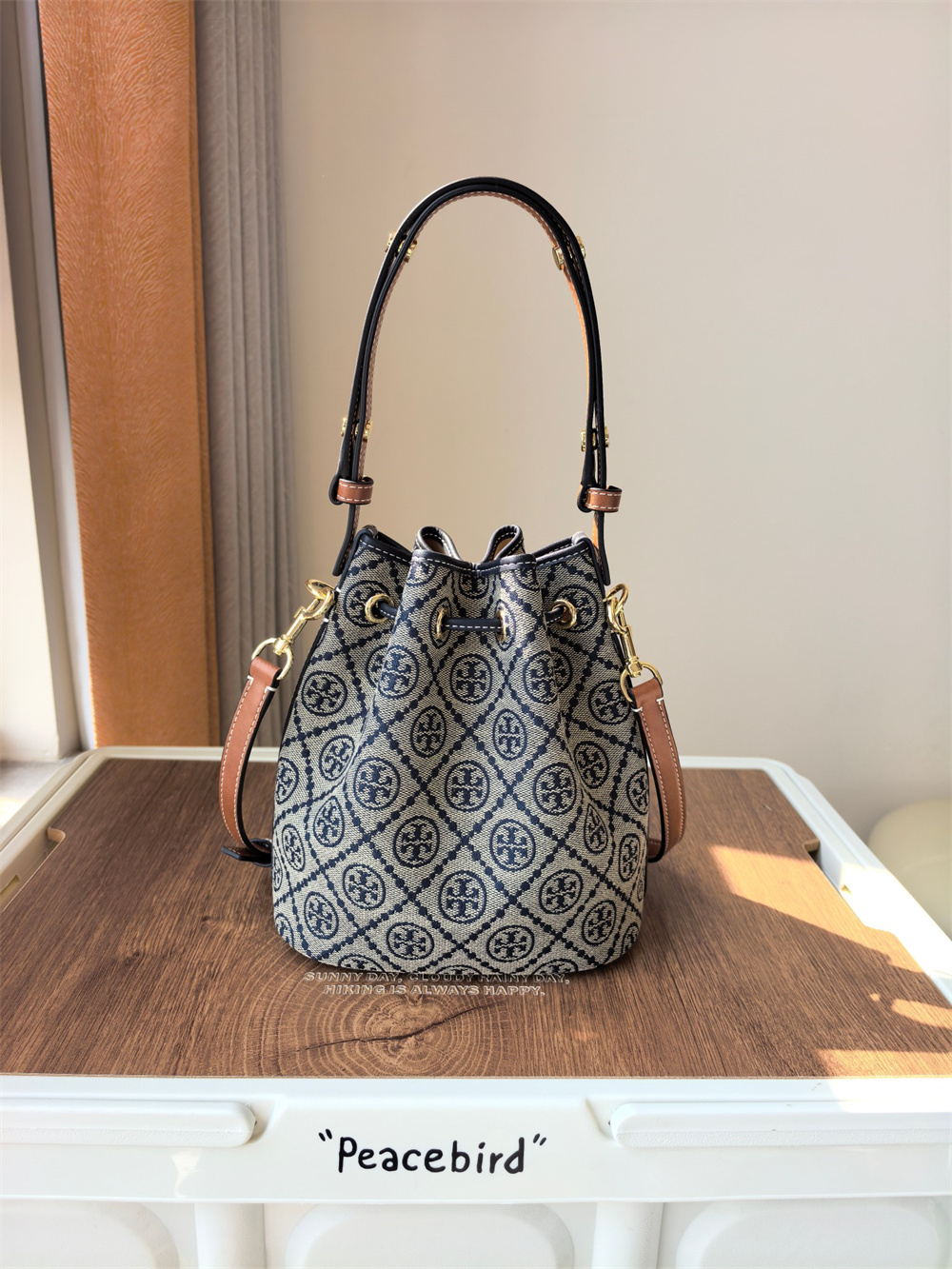 TORY BURCH(トリーバーチ) TORY BURCH T MONOGRAM BUCKET BAG T TORY BURCH(トリーバーチ) TORY BURCH T MONOGRAM BUCKET BAG T