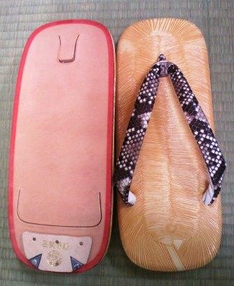 ゆきちゃん　①ワニ皮　草履　本革　②八王子ウール　反物　着物　２点おまとめ 000000007365-01-l.jpg?t=