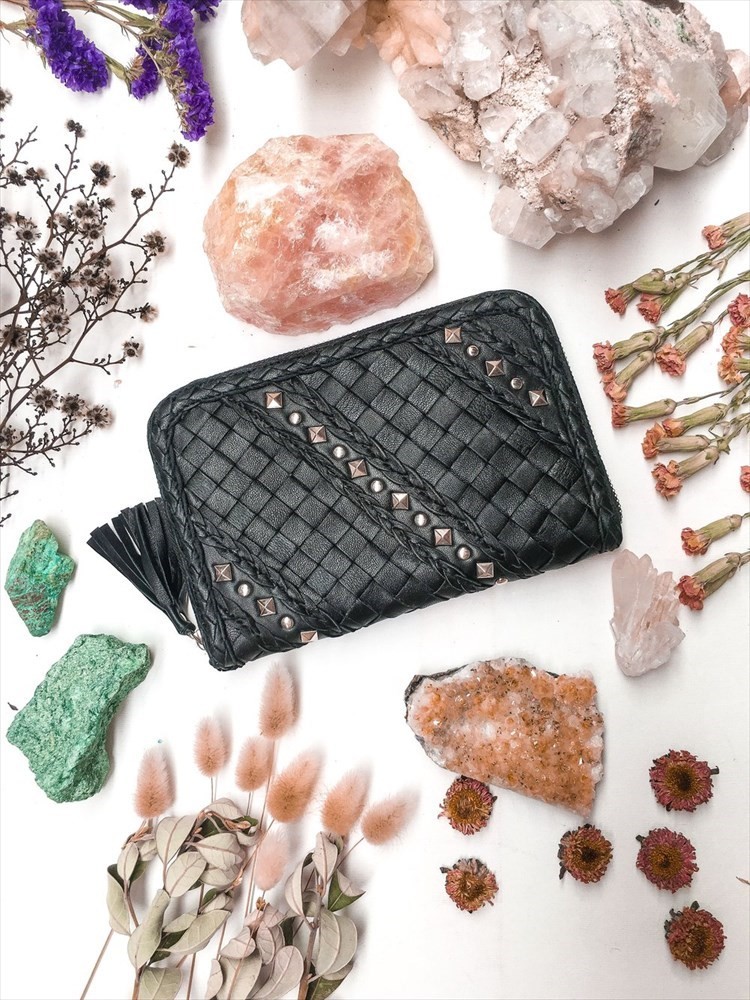 美しいヴィンテージ仕上げ★MAHIYA★レザー財布★Maya Purse 即発【MAHIYA】人気のハンドクラフト☆レザー財布 Chiba Purse