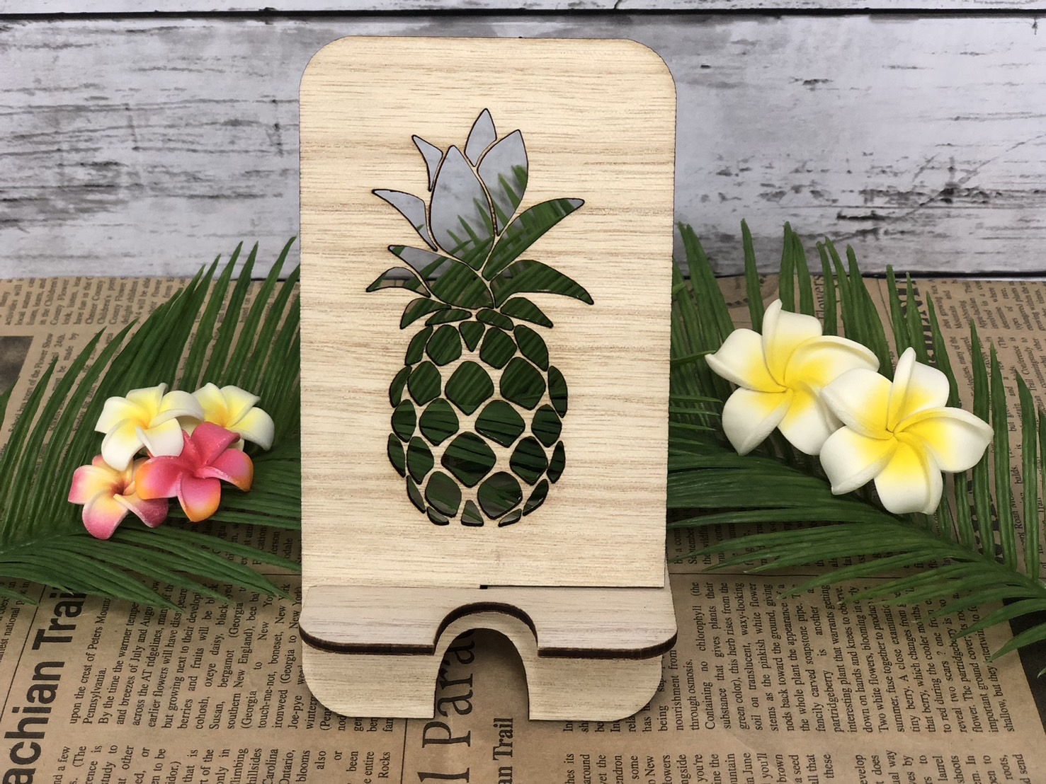 スマホスタンド 木製 オシャレ 卓上 充電コード穴 ハワイ パイナップル スマホスタンド 木製 オシャレ 卓上 充電コード穴 ハワイ パイナップル